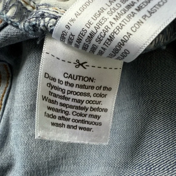 Universal Thread Distressed Denim Mid Rise Jean Shorts - size 14 - Picture 5 of 5